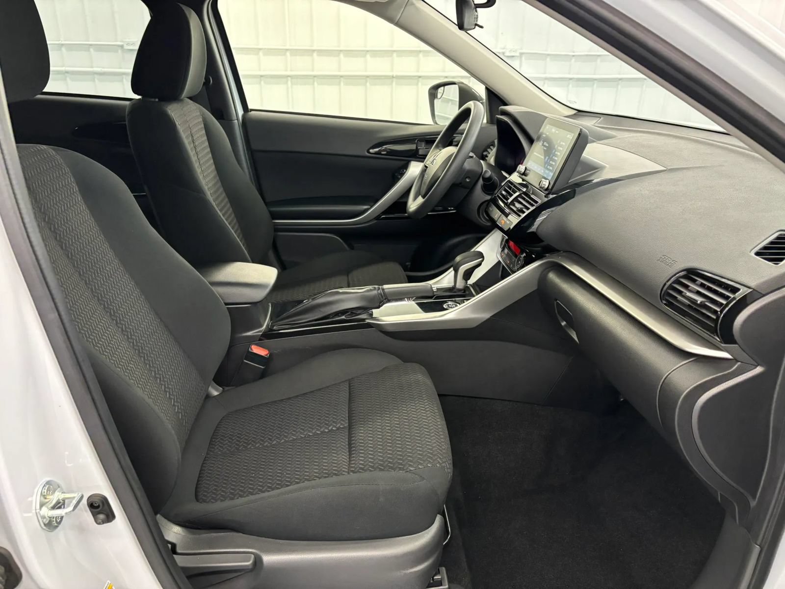 Used 2024 Mitsubishi Eclipse Cross LE AWD/4WD image 31