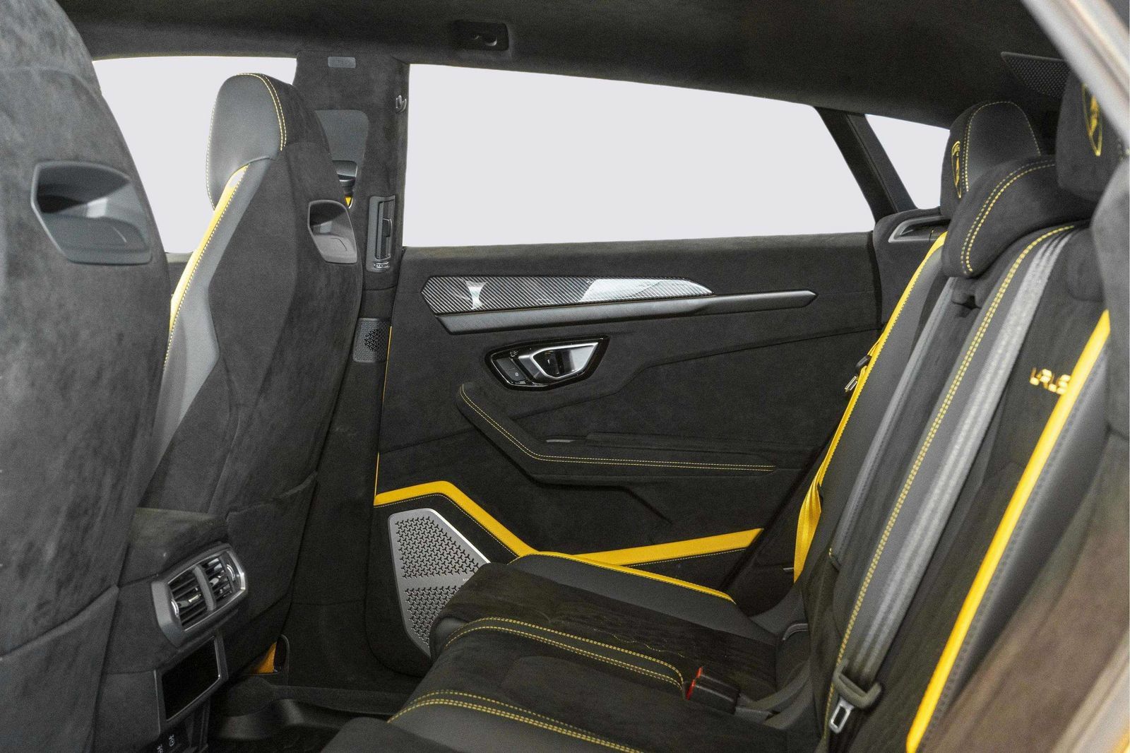 Used 2024 Lamborghini Urus Performante AWD/4WD image 59