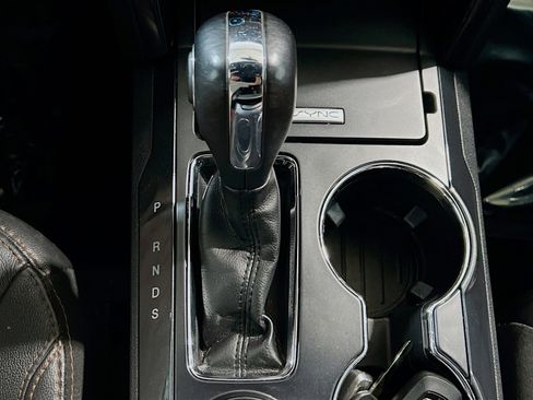 Used 2019 Ford Explorer XLT w/ Equipment Group 202A image 13