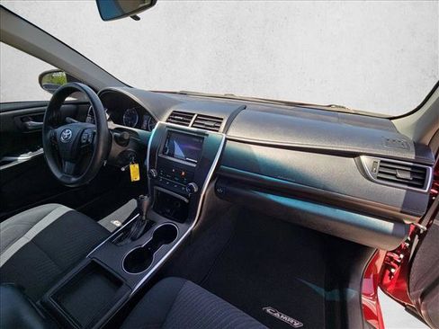 Used 2017 Toyota Camry LE FWD image 20