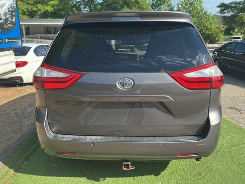 Used 2015 Toyota Sienna XLE w/ XLE Navigation Package AWD/4WD image 6