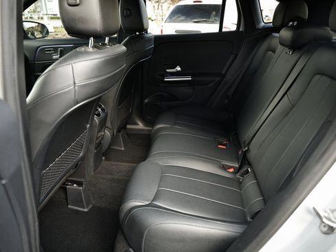 Used 2021 Mercedes-Benz GLA 250 4MATIC image 27