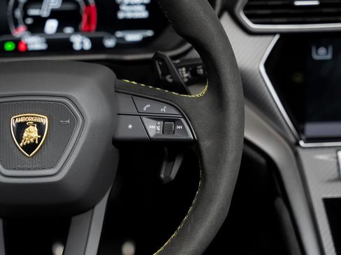 Used 2024 Lamborghini Urus Performante image 53
