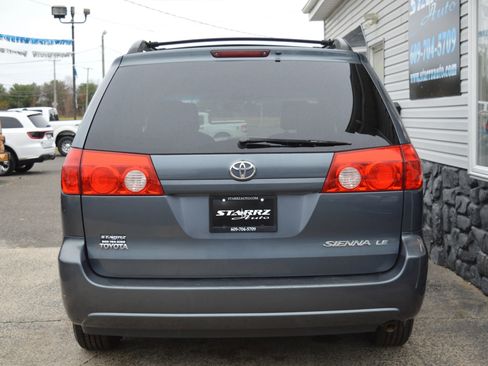 Used 2009 Toyota Sienna LE image 4