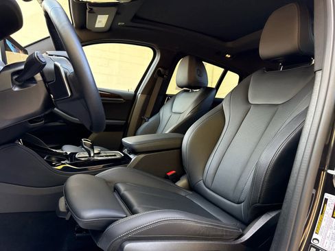 Certified 2025 BMW X4 xDrive30i image 12