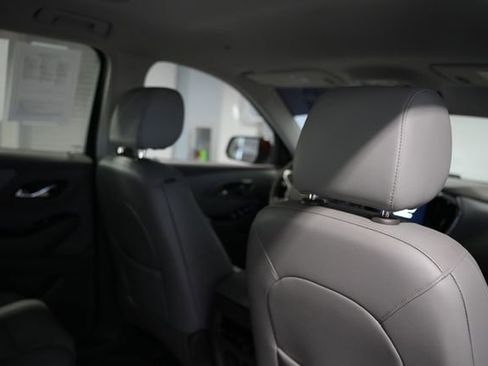 Used 2021 Chevrolet Traverse LT w/ LT Premium Package image 22