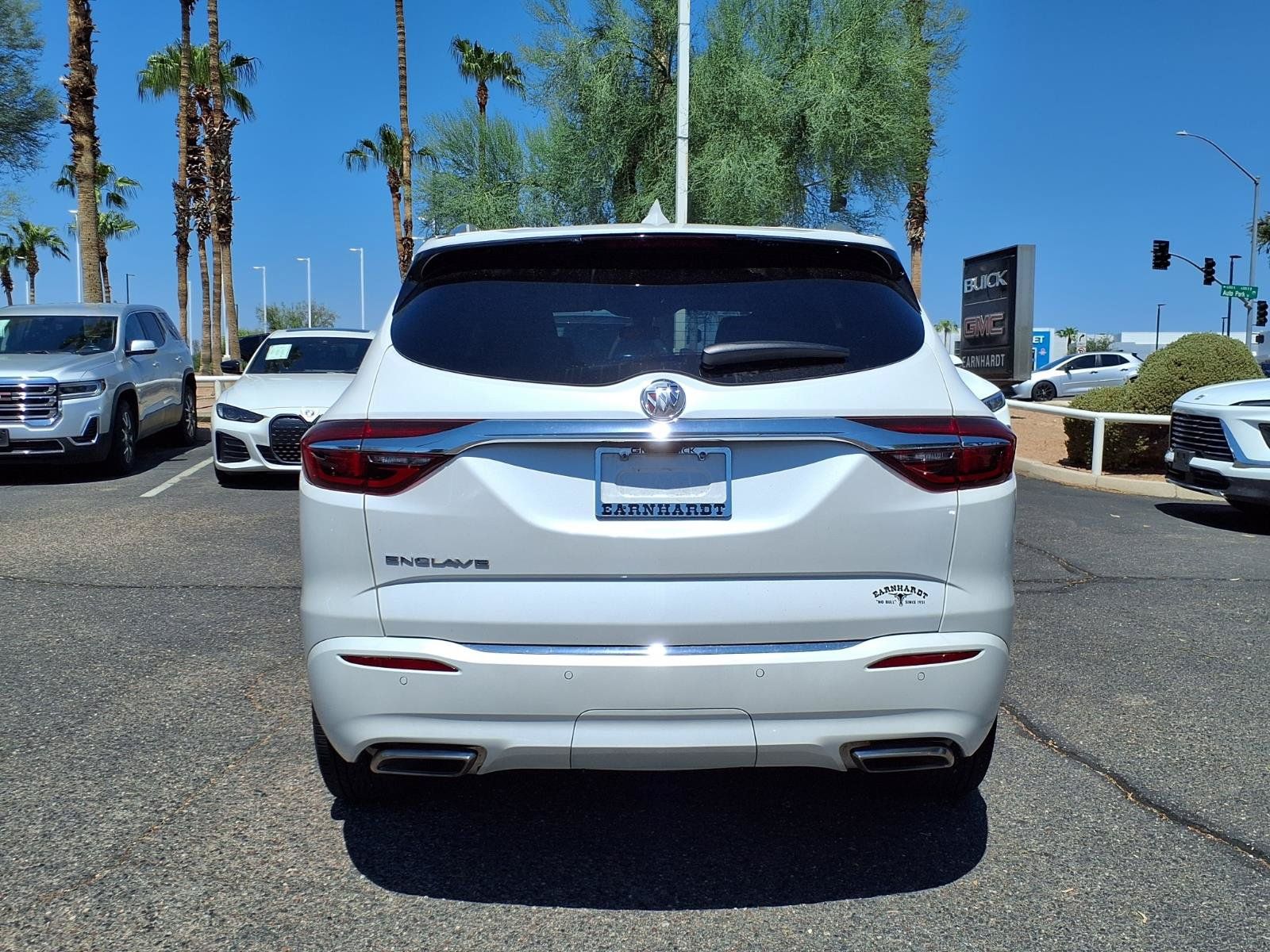Used 2021 Buick Enclave Avenir w/ Avenir Technology Package FWD image 6