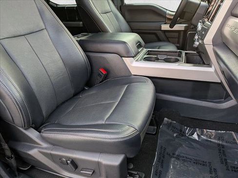 Certified 2022 Ford F250 Lariat w/ Tremor Off-Road Package image 21