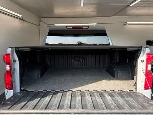 Used 2024 Chevrolet Silverado 1500 Custom Trail Boss w/ LPO, Dark Essentials Package AWD/4WD image 7