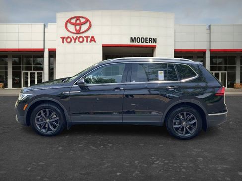 Used 2023 Volkswagen Tiguan SE FWD image 7