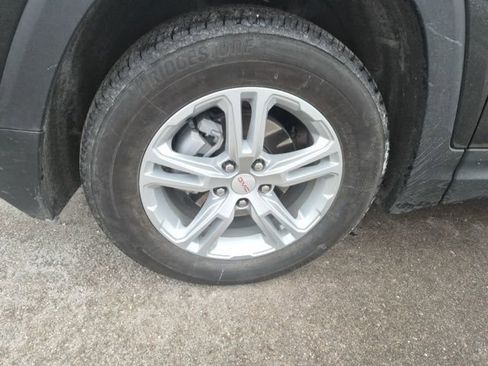 Used 2022 GMC Terrain SLE w/ Driver Convenience Package image 12