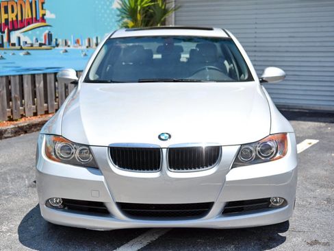 Used 2006 BMW 325i Sedan RWD image 2