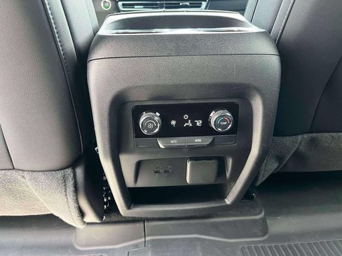 Certified 2025 Chevrolet Traverse Z71 w/ Enhanced Driving Package AWD/4WD image 14
