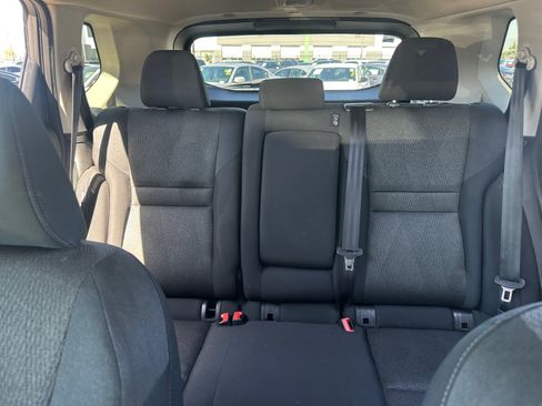Used 2025 Nissan Rogue SV FWD image 23