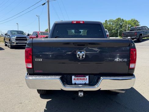 Used 2021 RAM 1500 Classic SLT AWD/4WD image 4