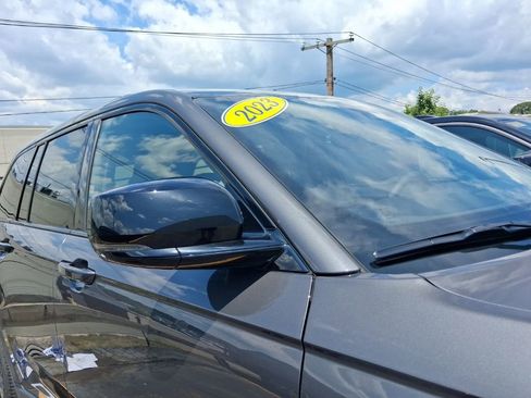 Used 2023 Jeep Grand Cherokee Altitude AWD/4WD image 6