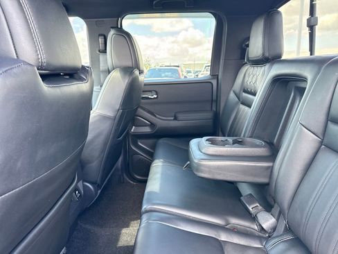 Used 2022 Nissan Frontier PRO-4X AWD/4WD image 14