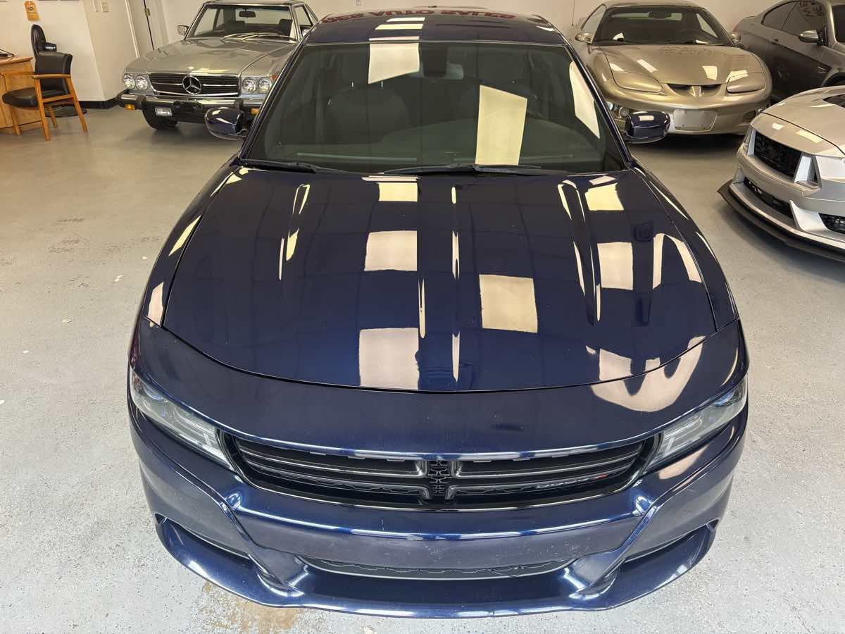 Used 2015 Dodge Charger SE w/ Sport Appearance Group RWD image 2