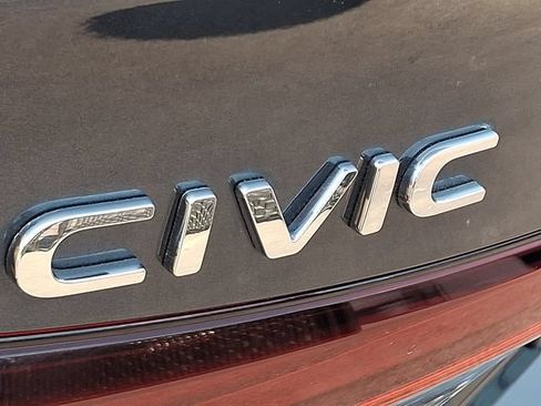 Certified 2025 Honda Civic Sport image 30