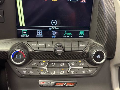 Used 2018 Chevrolet Corvette Z06 RWD image 18