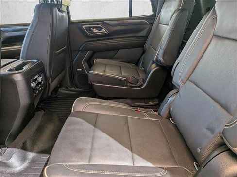 Certified 2021 GMC Yukon SLT w/ SLT Luxury Plus Package AWD/4WD image 19