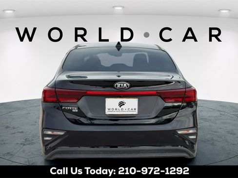 Used 2020 Kia Forte Sedan image 6