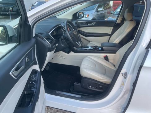 Used 2018 Ford Edge Titanium w/ Equipment Group 302A AWD/4WD image 12