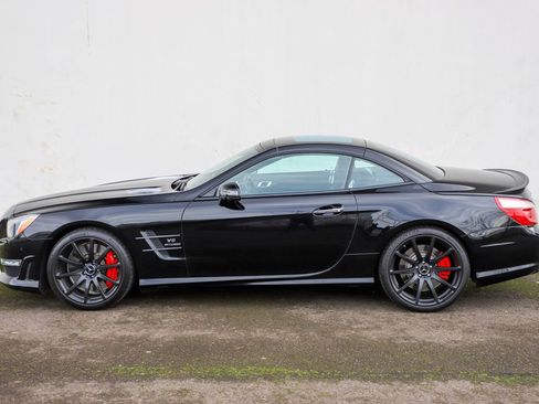 Used 2014 Mercedes-Benz SL 63 AMG image 18