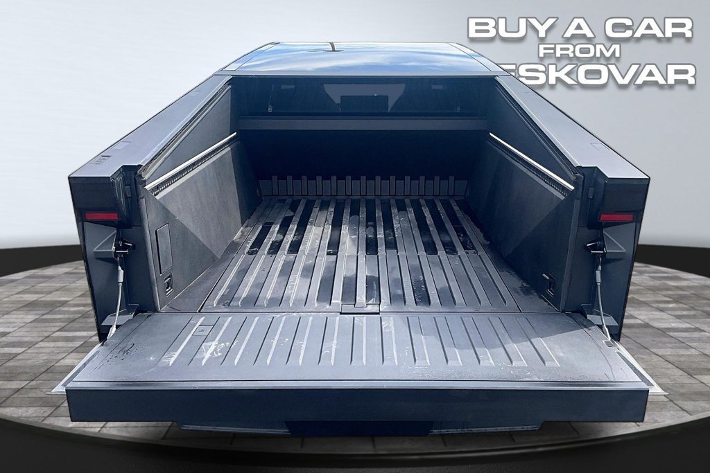 Used 2025 Tesla Cybertruck AWD Crew Cab image 17