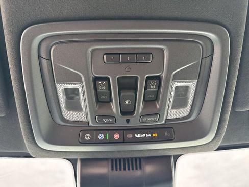 Certified 2024 GMC Sierra 2500 Denali Ultimate image 32