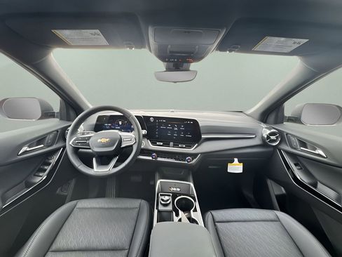 New 2026 Chevrolet Equinox LT w/ Convenience Package II image 19