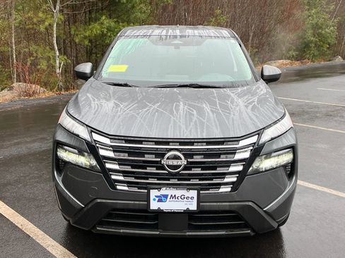 Used 2025 Nissan Rogue SV image 8