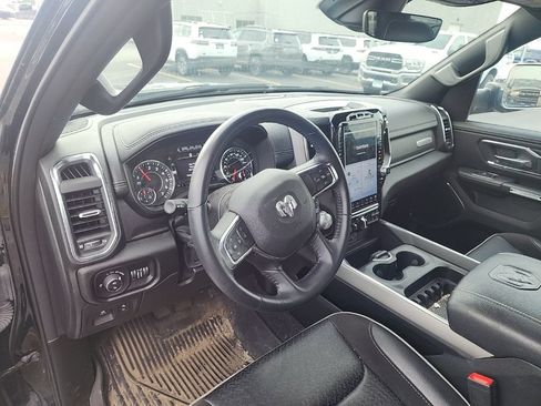 Used 2024 RAM 1500 Laramie AWD/4WD image 5