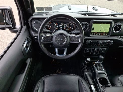 Certified 2022 Jeep Wrangler Unlimited Sahara w/ Cold Weather Group image 11