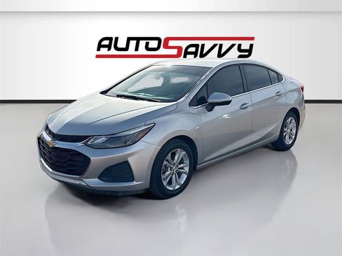 Used 2019 Chevrolet Cruze LT w/ LT Fleet Convenience Package image 3