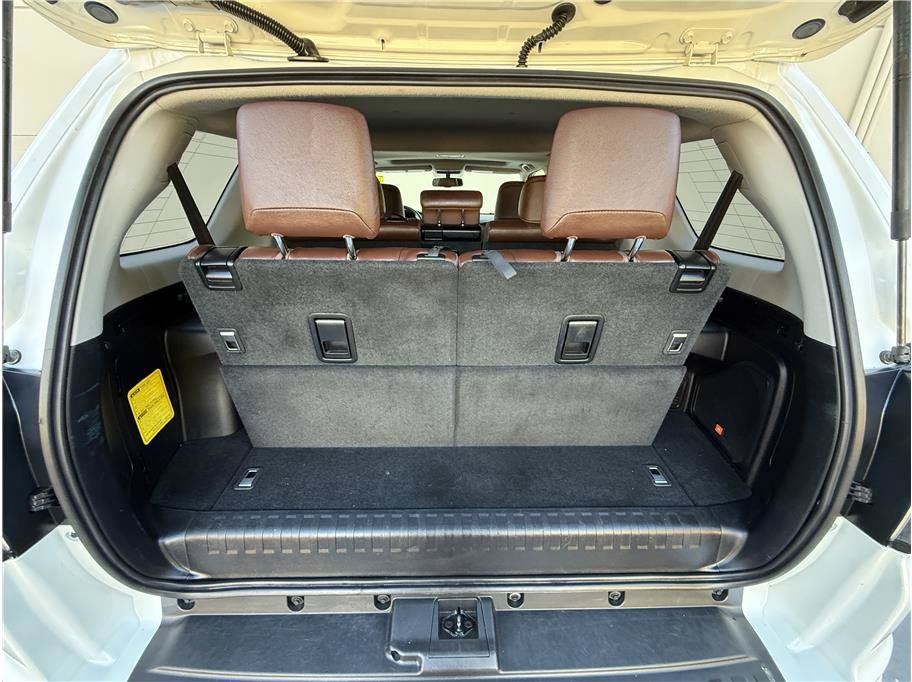 Used 2018 Toyota 4Runner Limited AWD/4WD image 29