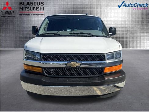 Used 2024 Chevrolet Express 2500 w/ Driver Convenience Package RWD image 19