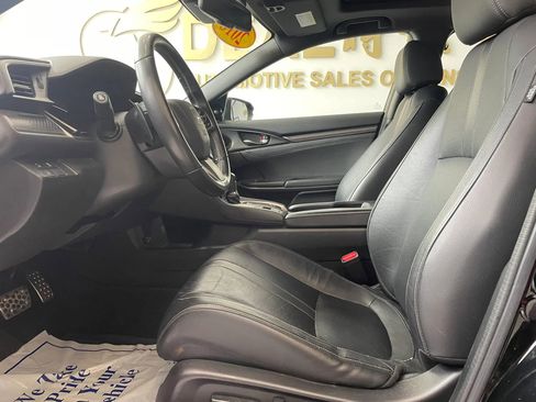 Used 2018 Honda Civic Sport Touring image 9