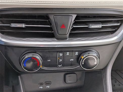 Used 2024 Buick Encore GX Preferred image 24