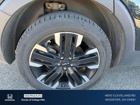 Used 2023 Kia Telluride SX AWD/4WD image 5