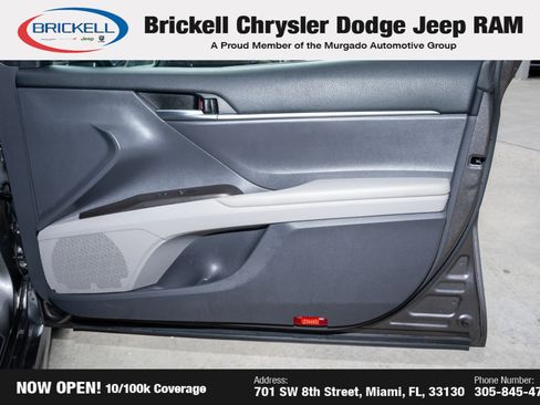 Used 2021 Toyota Camry SE image 12