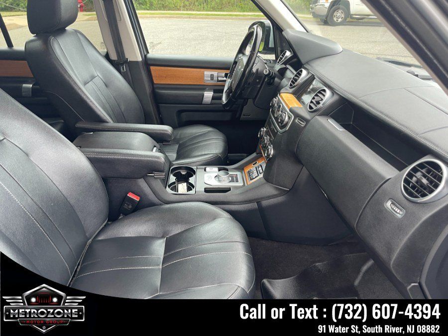 Used 2014 Land Rover LR4 AWD/4WD image 23