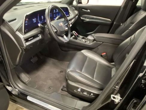 Used 2024 Cadillac XT4 Premium Luxury image 12
