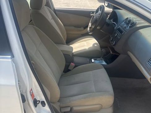 Used 2009 Nissan Altima 2.5 SL w/ Convenience Plus Pkg FWD image 8