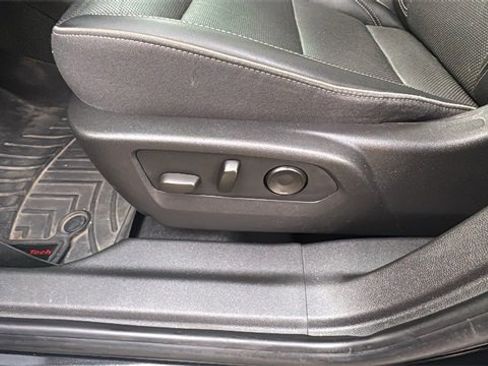 Used 2021 Buick Envision Essence w/ Sport Touring Package image 24