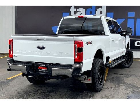 Used 2025 Ford F350 Lariat image 15