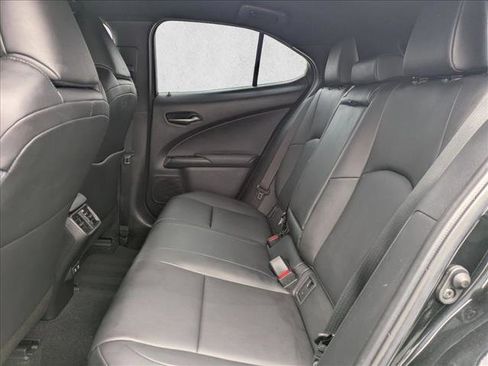 Used 2020 Lexus UX 250h AWD/4WD image 17