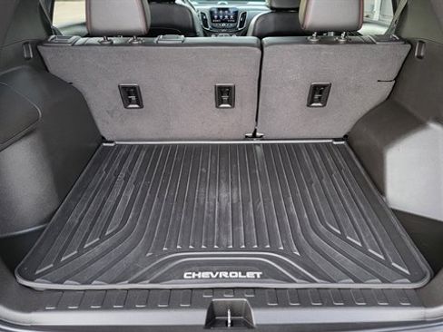 Used 2022 Chevrolet Equinox RS w/ RS Leather Package image 50