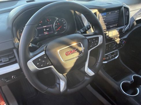 Used 2022 GMC Terrain SLT w/ Infotainment Package II image 26