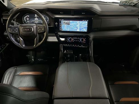 Used 2023 GMC Sierra 1500 AT4 w/ AT4 Preferred Package AWD/4WD image 3